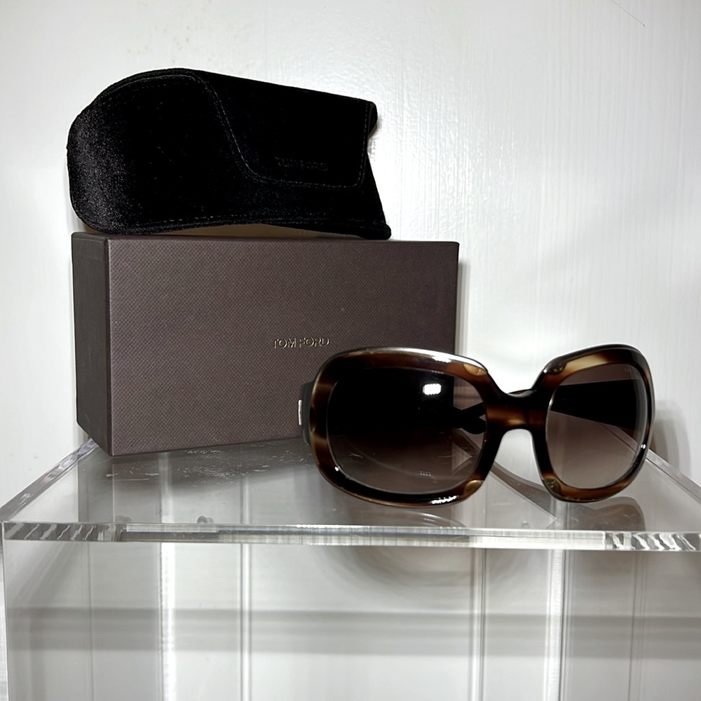 Tom Ford Lisa Hazel brown tortoise sunglasses